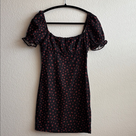 Princess Polly Dresses & Skirts - Princess Polly Black Mini Dress with Red Floral Pattern
